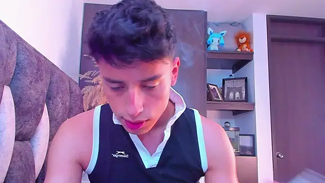 Snapshot of I_Gabriel chatting on 12-07-24, 08:38 I Gabriel online show from 12-07-24, 08:38