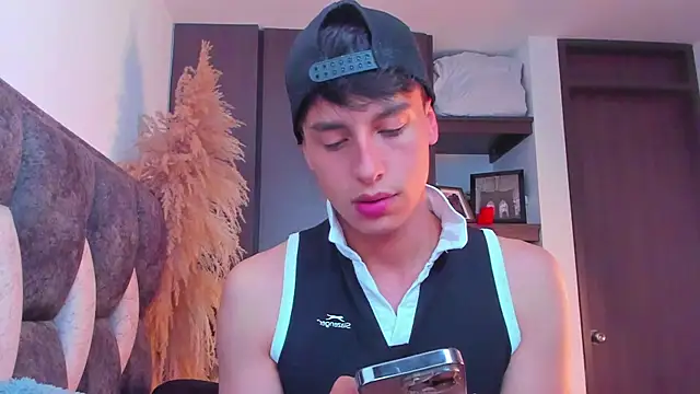 Snapshot of I_Gabriel chatting on 01-04-25, 10:45 I Gabriel online show from 01-04-25, 10:45