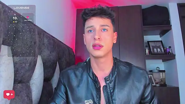 Snapshot of I_Gabriel chatting on 03-07-25, 08:22 I Gabriel online show from 03-07-25, 08:22