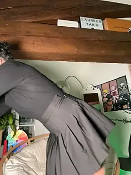 Lauyako online show from 10-14-25, 02:40