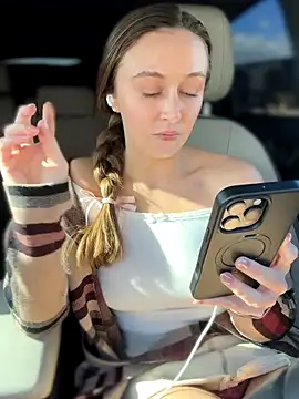 lunagirl13 online show from 11-28-25, 08:44