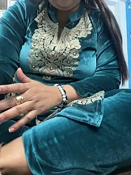 Snapshot of Preet_Kaur_69 chatting on 12-17-24, 10:01 Preet Kaur 69 online show from 12-17-24, 10:01