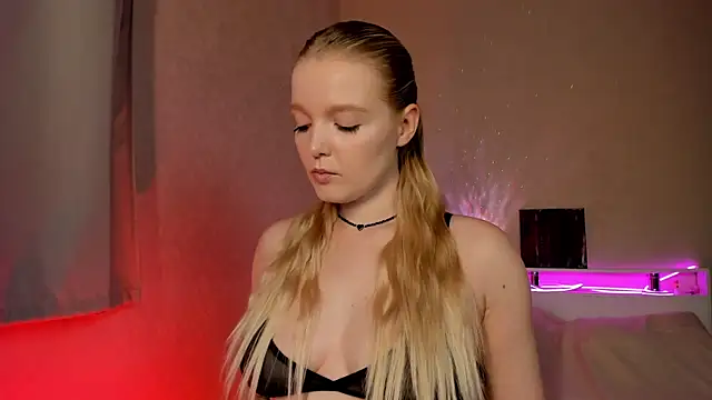 Snapshot of Ssweet_annie chatting on 11-06-25, 04:19 Ssweet annie online show from 11-06-25, 04:19