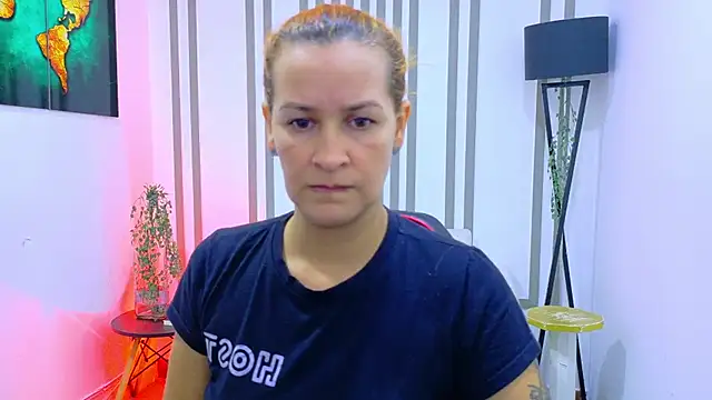 Britney taylor  online show from 11-05-25, 10:21