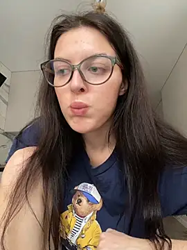 little belucci online show from 10-23-25, 02:16