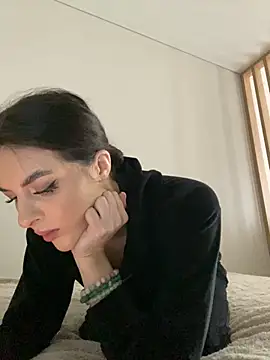 little belucci online show from 11-09-25, 11:30