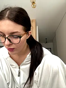 little belucci online show from 01-08-26, 12:07