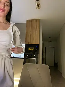 little belucci online show from 01-13-26, 03:17