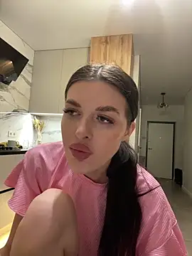 little belucci online show from 03-01-26, 04:42