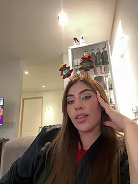 MaddyyLennon online show from 12-16-24, 05:33