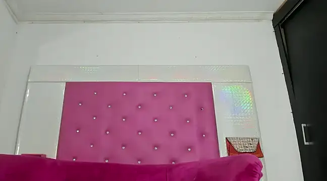 Emilyhottx online show from 01-04-25, 03:29
