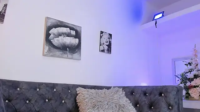 Emilyhottx online show from 09-28-25, 07:41