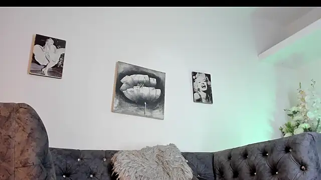 Emilyhottx online show from 10-06-25, 07:22