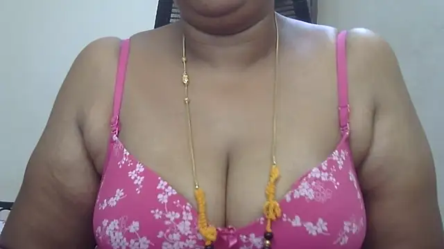 Snapshot of Nithya_forever chatting on 10-09-25, 05:05 Nithya forever online show from 10-09-25, 05:05