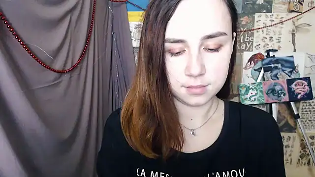 VeryVeryVeryShy  online show from 12-23-24, 06:44