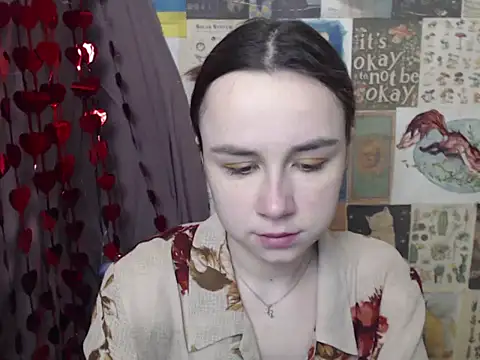 Snapshot of VeryVeryVeryShy_ chatting on 02-07-26, 06:39 VeryVeryVeryShy online show from 02-07-26, 06:39