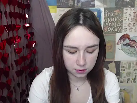 Snapshot of VeryVeryVeryShy_ chatting on 02-19-26, 07:15 VeryVeryVeryShy online show from 02-19-26, 07:15