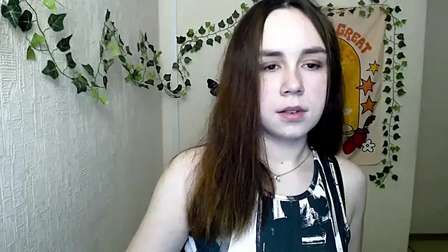 Snapshot of VeryVeryVeryShy_ chatting on 03-07-26, 09:28 VeryVeryVeryShy online show from 03-07-26, 09:28