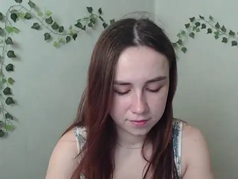 Snapshot of VeryVeryVeryShy_ chatting on 03-27-26, 06:41 VeryVeryVeryShy online show from 03-27-26, 06:41