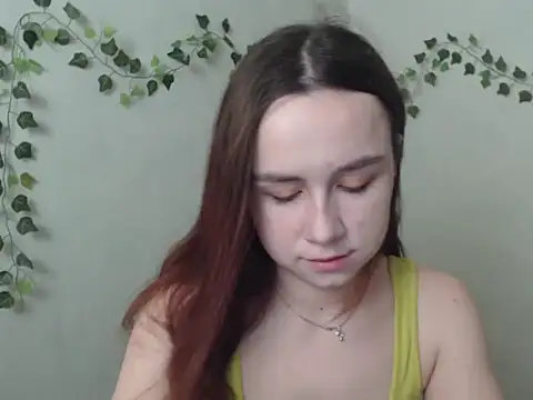 Snapshot of VeryVeryVeryShy_ chatting on 03-28-26, 06:35 VeryVeryVeryShy online show from 03-28-26, 06:35