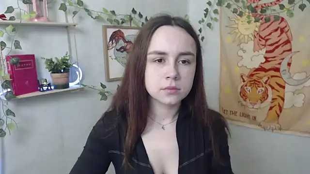 Snapshot of VeryVeryVeryShy_ chatting on 04-04-26, 05:38 VeryVeryVeryShy online show from 04-04-26, 05:38