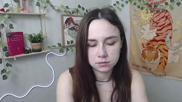 Snapshot of VeryVeryVeryShy_ chatting on 04-15-26, 05:47 VeryVeryVeryShy online show from 04-15-26, 05:47