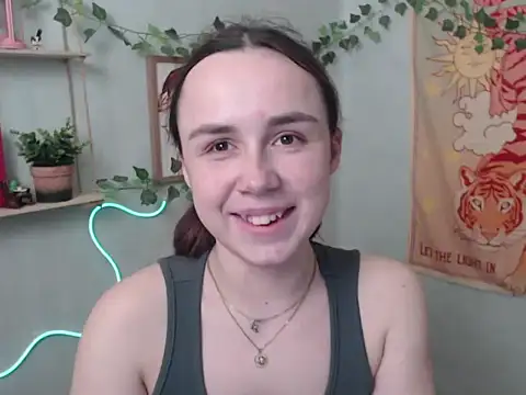 Snapshot of VeryVeryVeryShy_ chatting on 04-16-26, 05:47 VeryVeryVeryShy online show from 04-16-26, 05:47