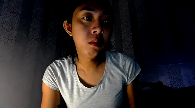 Snapshot of ErikaJayne4u chatting on 02-12-25, 04:44 ErikaJayne4u online show from 02-12-25, 04:44