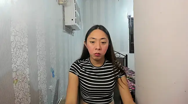 Snapshot of ErikaJayne4u chatting on 03-20-25, 05:02 ErikaJayne4u online show from 03-20-25, 05:02