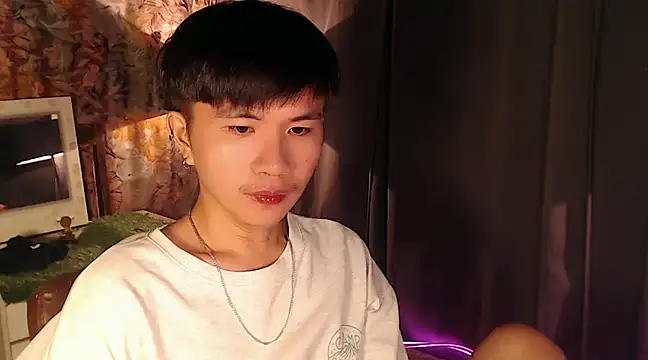 Snapshot of Sexy_Handsome_Drex chatting on 02-12-25, 11:29 Sexy Handsome Drex online show from 02-12-25, 11:29