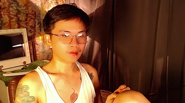 Snapshot of Sexy_Handsome_Drex chatting on 02-17-25, 11:23 Sexy Handsome Drex online show from 02-17-25, 11:23