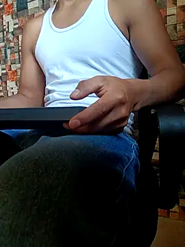 Snapshot of sexatlexx chatting on 09-25-25, 02:43 sexatlexx online show from 09-25-25, 02:43