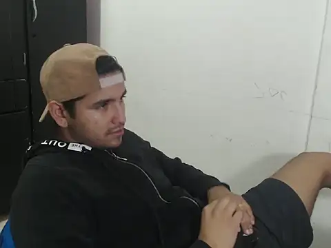 kylian 07 online show from 11-14-25, 02:21