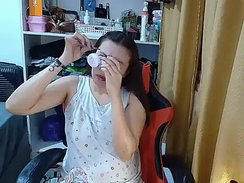 crizzybel online show from 12-21-25, 05:47