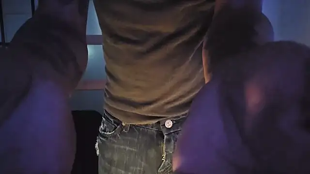 Snapshot of inc25cb@xh chatting on 11-03-25, 11:48 inc25cbxh online show from 11-03-25, 11:48