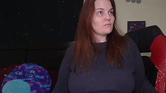 Snapshot of ToxicLilly chatting on 10-17-25, 06:27 ToxicLilly online show from 10-17-25, 06:27