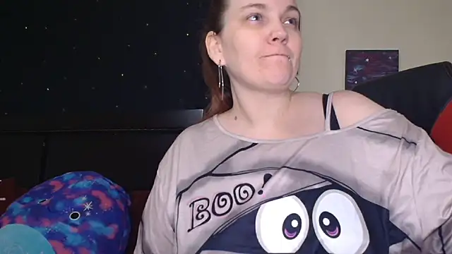 Snapshot of ToxicLilly chatting on 10-18-25, 08:26 ToxicLilly online show from 10-18-25, 08:26