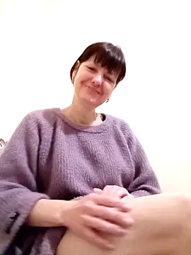 Snapshot of TiAmorre chatting on 02-10-25, 09:58 TiAmorre online show from 02-10-25, 09:58