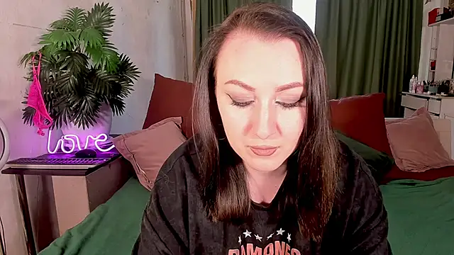 Snapshot of Mira_Xo_ chatting on 11-03-25, 11:00 Mira Xo online show from 11-03-25, 11:00