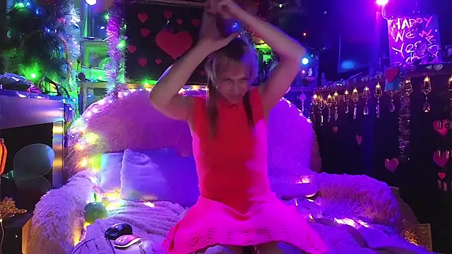 Snapshot of Alexa_Cosmic chatting on 02-04-25, 01:13 Alexa Cosmic online show from 02-04-25, 01:13