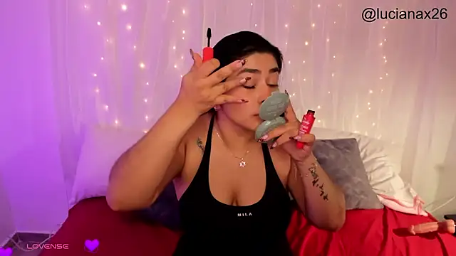 lucy26  online show from 11-12-25, 03:29