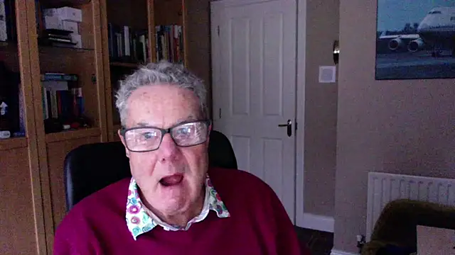 Snapshot of Oldpistolpete chatting on 12-04-24, 02:04 Oldpistolpete online show from 12-04-24, 02:04