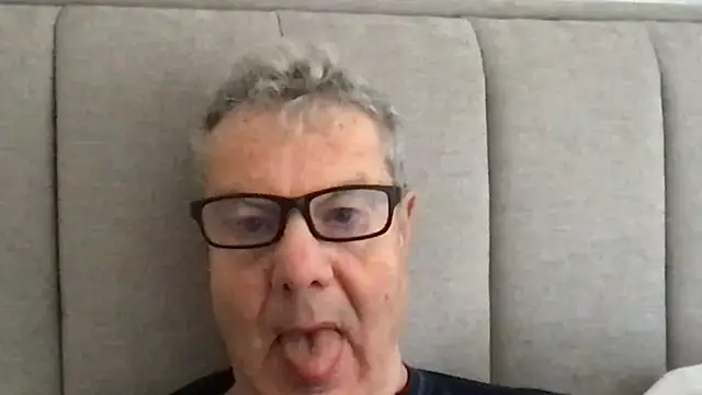 Snapshot of Oldpistolpete chatting on 11-07-25, 09:42 Oldpistolpete online show from 11-07-25, 09:42