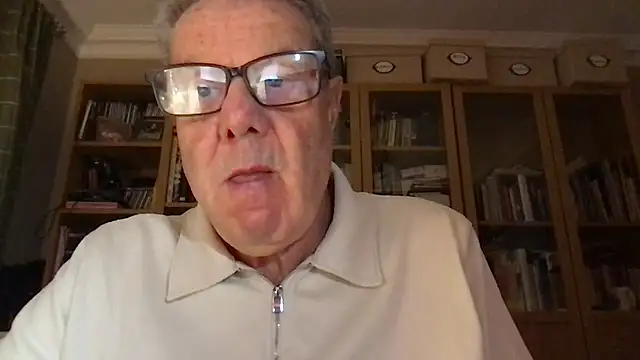 Snapshot of Oldpistolpete chatting on 11-09-25, 06:06 Oldpistolpete online show from 11-09-25, 06:06