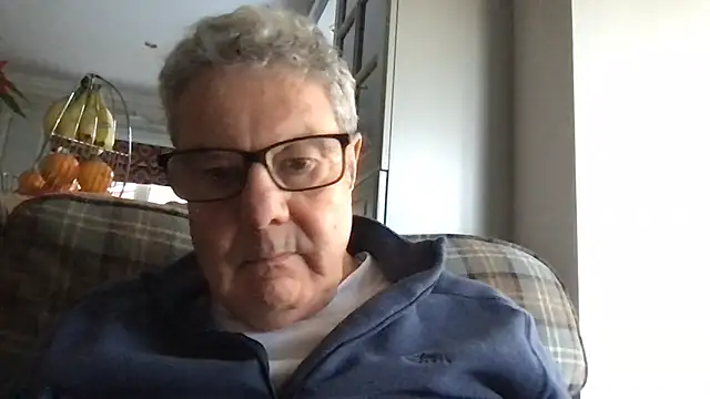 Snapshot of Oldpistolpete chatting on 11-23-25, 03:23 Oldpistolpete online show from 11-23-25, 03:23