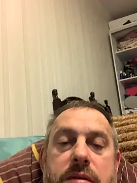 Snapshot of GHsveter chatting on 10-12-25, 10:25 GHsveter online show from 10-12-25, 10:25