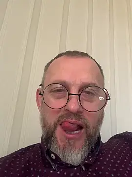 Snapshot of GHsveter chatting on 03-10-26, 09:58 GHsveter online show from 03-10-26, 09:58