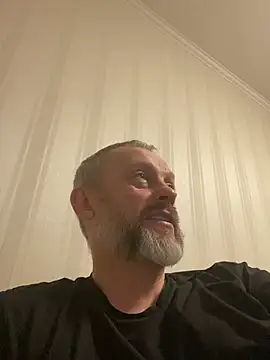 Snapshot of GHsveter chatting on 04-08-26, 09:15 GHsveter online show from 04-08-26, 09:15