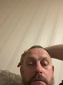 Snapshot of GHsveter chatting on 04-11-26, 08:13 GHsveter online show from 04-11-26, 08:13