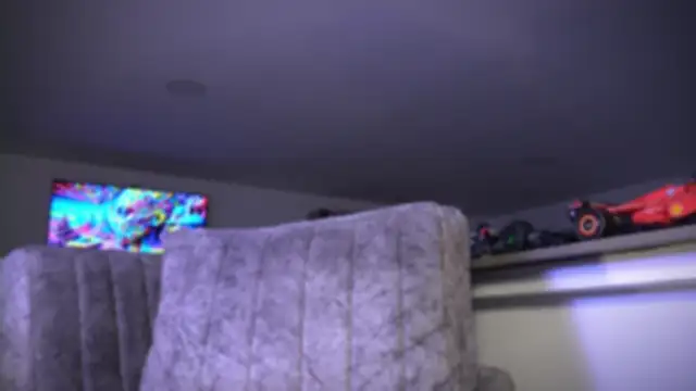 Snapshot of Frank_Farrell chatting on 10-09-25, 06:11 Frank Farrell online show from 10-09-25, 06:11